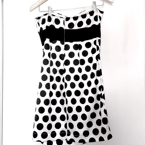 Polka Dot strapless Dress - Size Medium - Picture 2 of 10